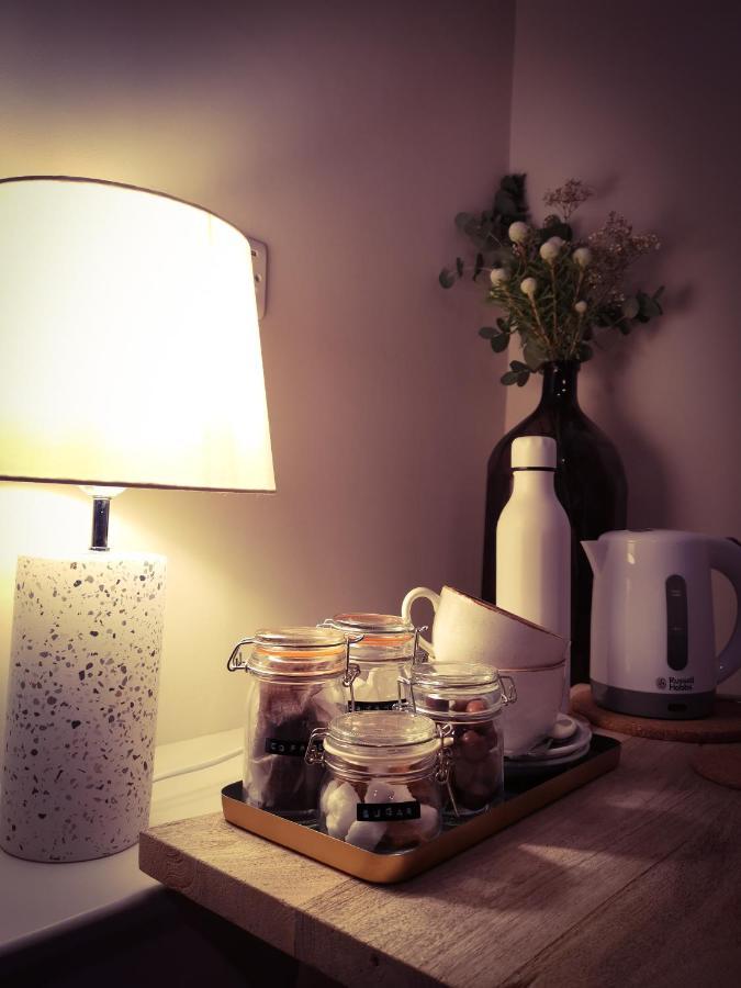 เอ็กเซบี กรีน ดราก้อน Bed & Breakfast Leeming Bar ภายนอก รูปภาพ