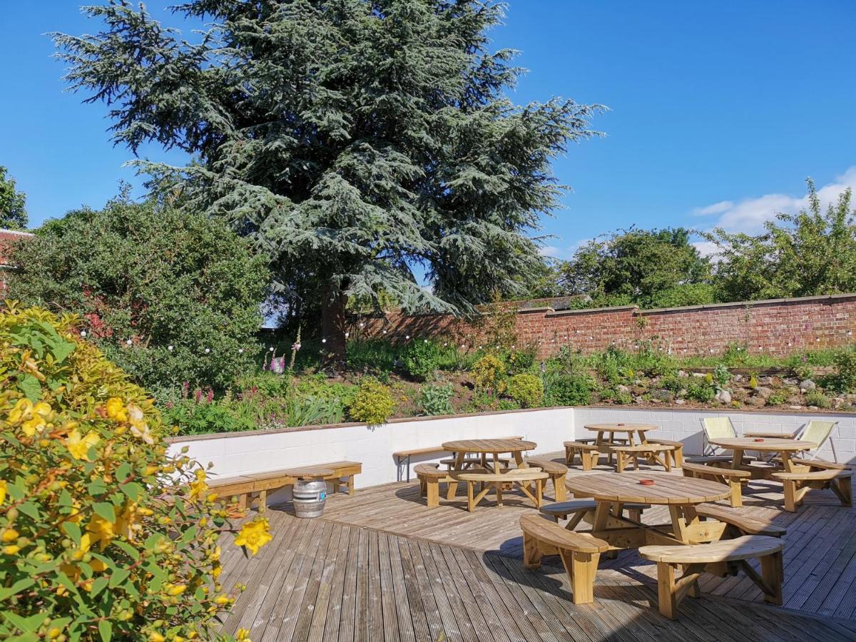 เอ็กเซบี กรีน ดราก้อน Bed & Breakfast Leeming Bar ภายนอก รูปภาพ