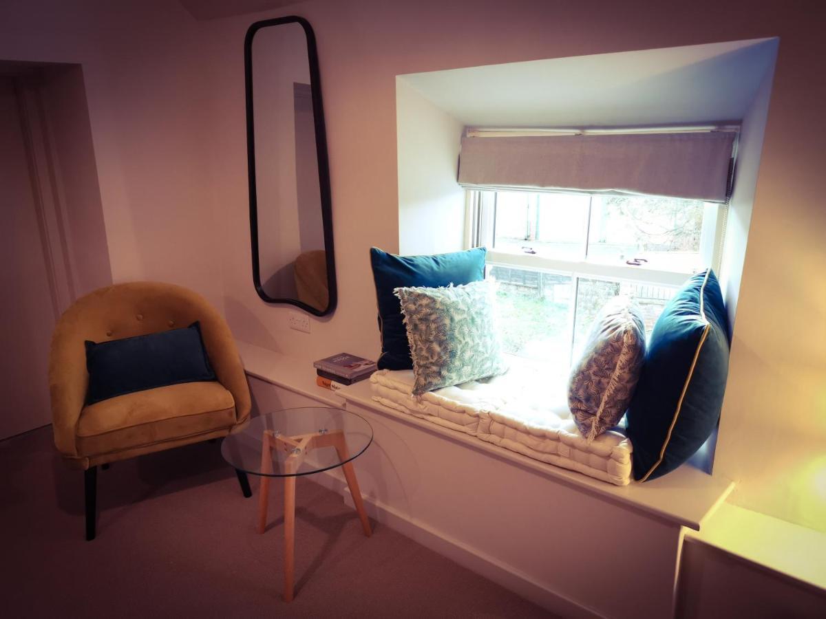 เอ็กเซบี กรีน ดราก้อน Bed & Breakfast Leeming Bar ภายนอก รูปภาพ
