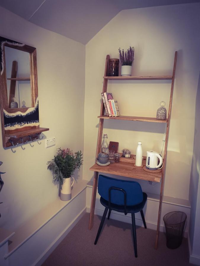 เอ็กเซบี กรีน ดราก้อน Bed & Breakfast Leeming Bar ภายนอก รูปภาพ